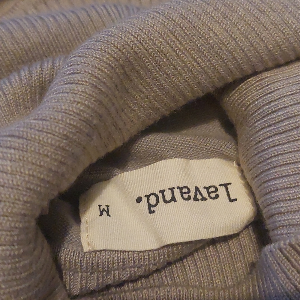 Sweater‎ - Picture 3 of 4